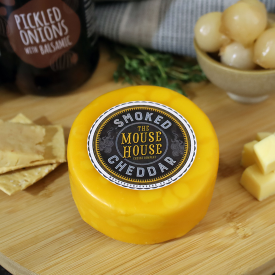 Charcuterie and Cheese Gift Box Hamper – Artisan Cheese and Chutney with Savoury Crackers, Gourmet Relish & Onion Chutney – Cheese's Board Hamper Gift Set, Christmas Hampers Set