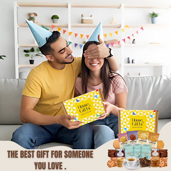 Tea Gift Set Hamper | Border Biscuits, Tiptree Jam & English Tea Tins