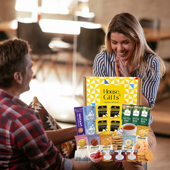 Luxury Afternoon Tea & Biscuits Hamper