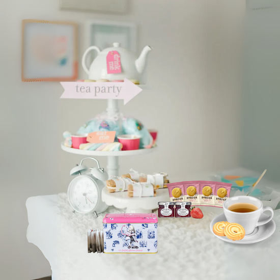 Luxury Afternoon Hamper With Biscuits, Strawberry Jam & Classic Tea – Elegant Biscuit Gift For Sharing, Birthdays Or Thank You – British Tea And Biscuits Set For Her Or Grandparents